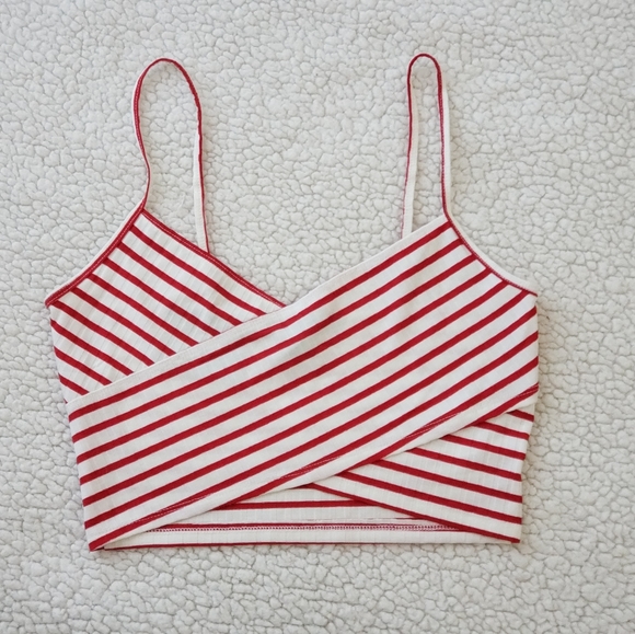 Forever 21 Tops - ⭐STRIPED RED & WHITE CROP TOP NEW SZ S⭐